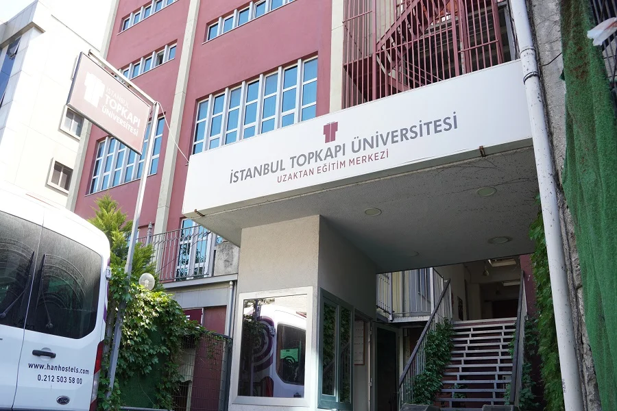 topkapı üniversitesi yenibosna kampüsü
